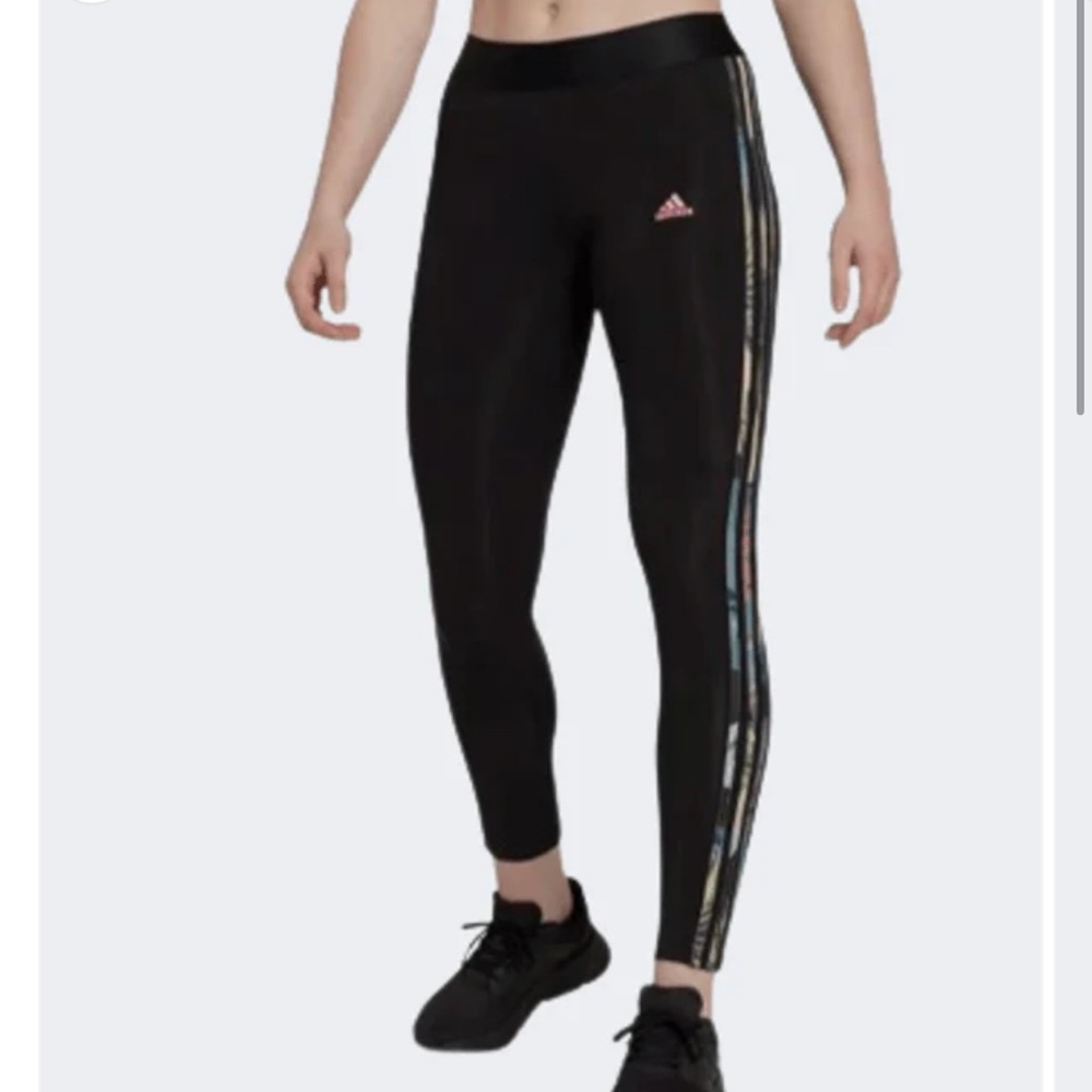 Adidas woman’s 3 strip leggings size extra small!